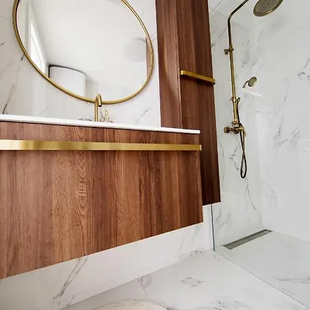 Bouganvillas 1 Bed In Apartment *